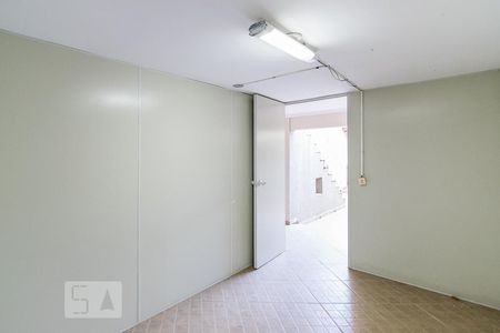 Casa à venda com 220m², 4 quartos e 2 vagasÁrea Fechada Churrasqueira
