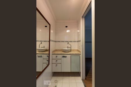 Apartamento à venda com 56m², 2 quartos e 1 vagaQuarto 2 - Suíte/ Banheiro