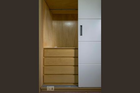 Apartamento à venda com 56m², 2 quartos e 1 vagaQuarto 1 (Armários)