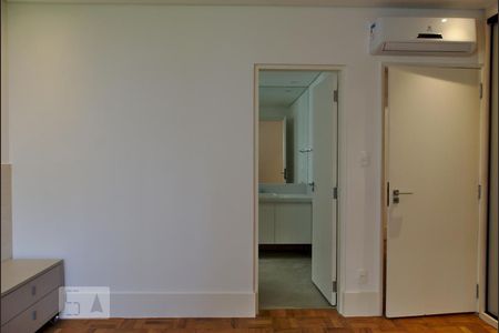 Apartamento à venda com 140m², 3 quartos e 1 vagaSuite