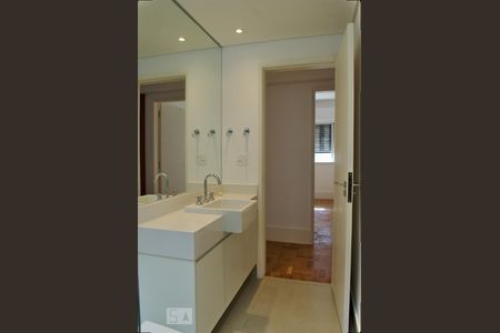 Apartamento à venda com 140m², 3 quartos e 1 vagaBanheiro Corredor