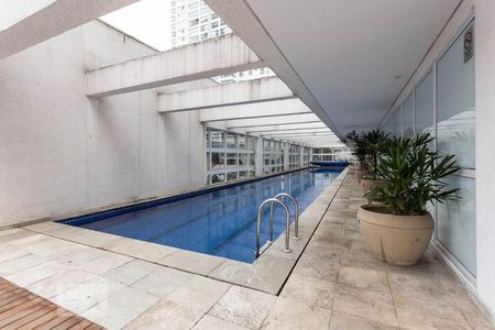 Studio à venda com 44m², 1 quarto e 1 vaga Studio à venda com 44m², 1 quarto e 1 vagaPiscina