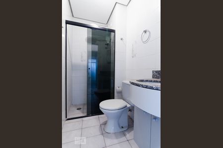 Banheiro de apartamento para alugar com 2 quartos, 62m² em Vila Industrial, Campinas