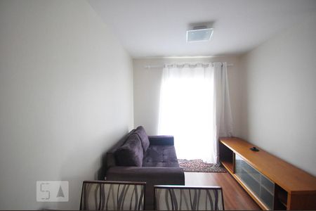 sala de apartamento para alugar com 2 quartos, 56m² em Vila Suzana, São Paulo