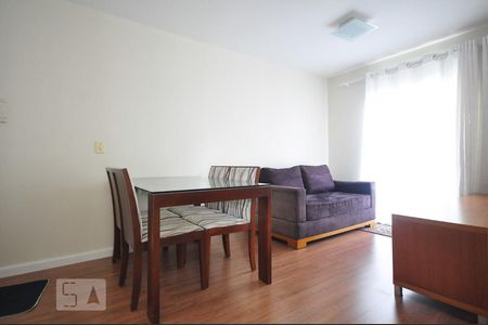 sala de apartamento para alugar com 2 quartos, 56m² em Vila Suzana, São Paulo