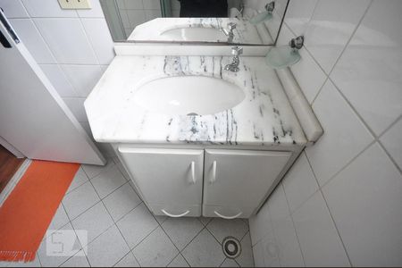 detalhe do banheiro de apartamento para alugar com 2 quartos, 56m² em Vila Suzana, São Paulo