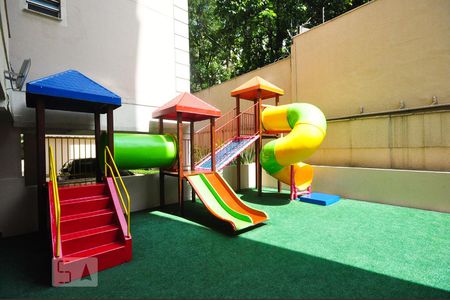 Apartamento à venda com 62m², 2 quartos e 1 vagaplayground