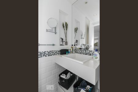 Banheiro 1 de apartamento para alugar com 2 quartos, 87m² em Vila Nova Conceição, São Paulo