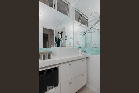 Banheiro 2 de apartamento para alugar com 2 quartos, 87m² em Vila Nova Conceição, São Paulo