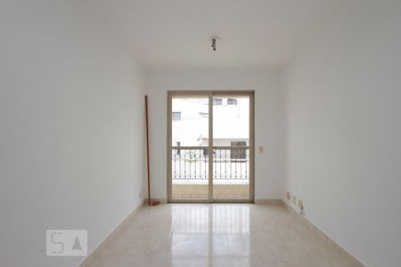 Sala de apartamento para alugar com 3 quartos, 68m² em Vila Prudente, São Paulo