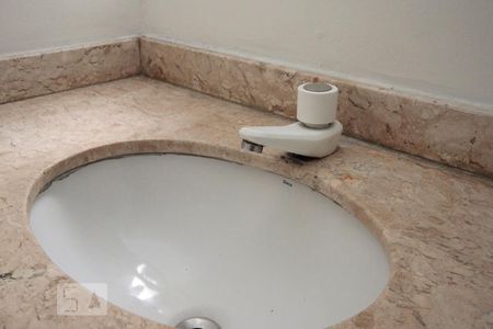 Banheiro de apartamento para alugar com 3 quartos, 68m² em Vila Prudente, São Paulo