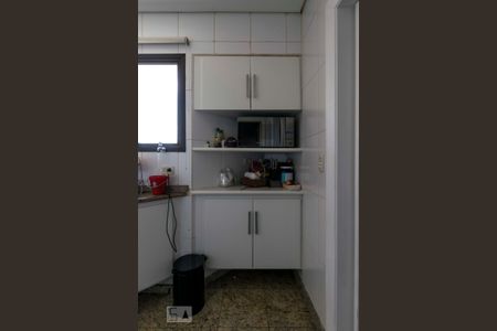Apartamento à venda com 360m², 4 quartos e 4 vagas1o. Andar - Cozinha (Armários)