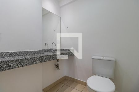Lavabo de apartamento para alugar com 2 quartos, 85m² em Jardim Tupanci, Barueri