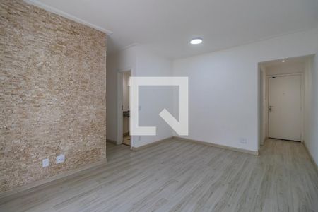 Sala de apartamento para alugar com 2 quartos, 85m² em Jardim Tupanci, Barueri