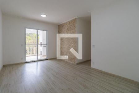 Sala de apartamento para alugar com 2 quartos, 85m² em Jardim Tupanci, Barueri