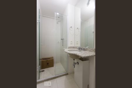 Banheiro de apartamento para alugar com 1 quarto, 35m² em Bela Vista, São Paulo