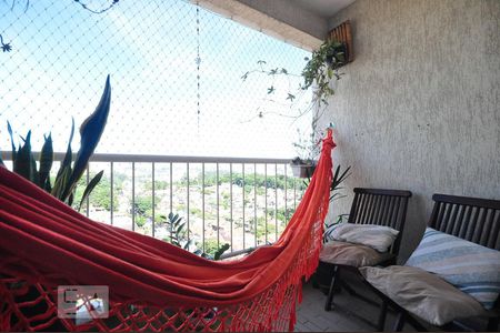 varanda de apartamento para alugar com 2 quartos, 57m² em Super Quadra Morumbi, São Paulo