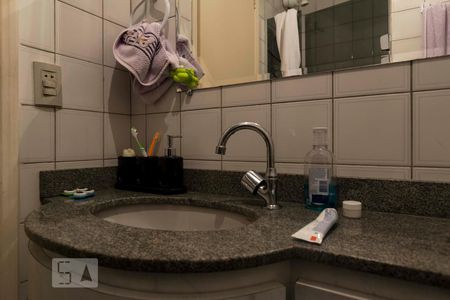 Banheiro (Torneira) de apartamento para alugar com 2 quartos, 54m² em Chácara Inglesa, São Paulo