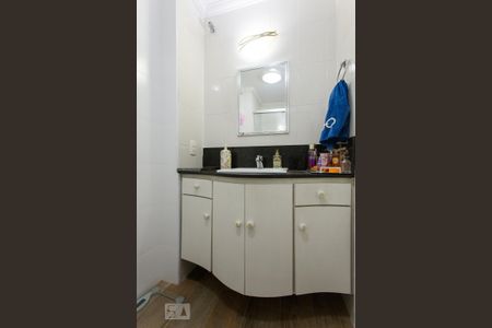 Apartamento à venda com 77m², 2 quartos e 1 vaga Apartamento à venda com 77m², 2 quartos e 1 vagaBanheiro