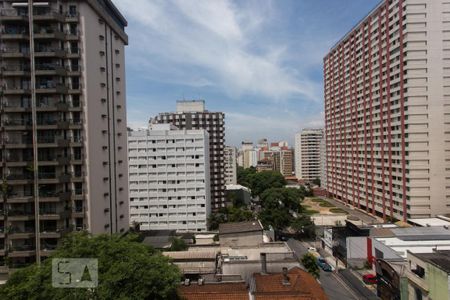Apartamento à venda com 77m², 2 quartos e 1 vaga Apartamento à venda com 77m², 2 quartos e 1 vagaVista