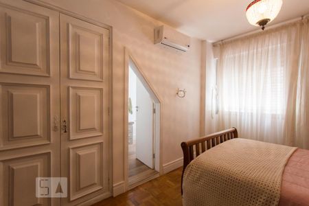 Apartamento à venda com 77m², 2 quartos e 1 vaga Apartamento à venda com 77m², 2 quartos e 1 vagaSuíte