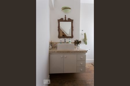 Apartamento à venda com 77m², 2 quartos e 1 vaga Apartamento à venda com 77m², 2 quartos e 1 vagabanheiro Suíte