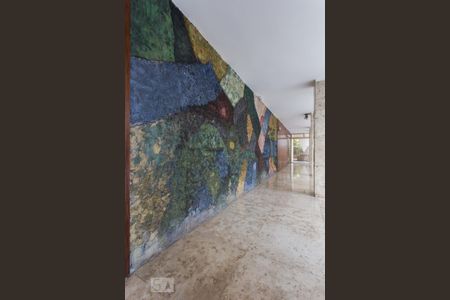Apartamento à venda com 77m², 2 quartos e 1 vaga Apartamento à venda com 77m², 2 quartos e 1 vagaHall