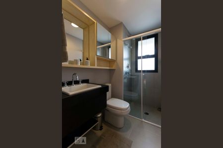 Banheiro de kitnet/studio à venda com 1 quarto, 33m² em Vila Mariana, São Paulo