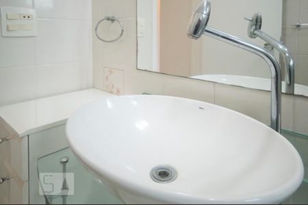 Banheiro de apartamento para alugar com 2 quartos, 60m² em São Judas, São Paulo