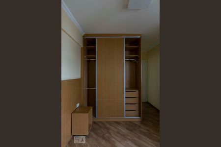 Apartamento para alugar com 87m², 3 quartos e 2 vagasQuarto 3 - Suíte (Armários)