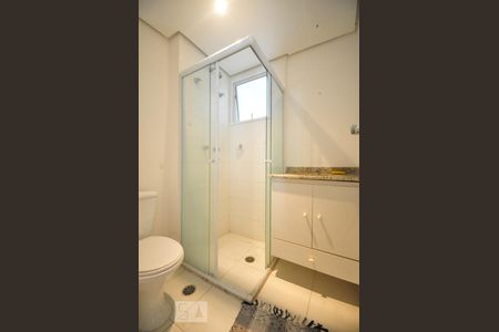 banheiro de apartamento para alugar com 3 quartos, 75m² em Parque Reboucas, São Paulo