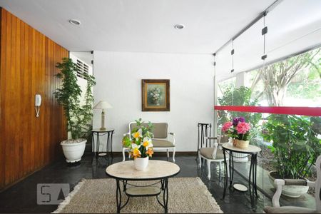 Apartamento à venda com 70m², 3 quartos e 1 vagahall social