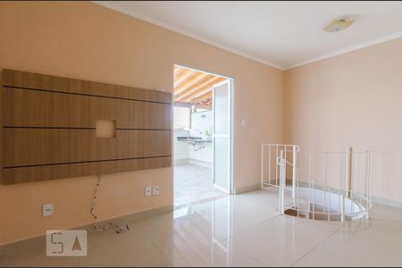 Apartamento à venda com 60m², 2 quartos e 1 vaga Apartamento à venda com 60m², 2 quartos e 1 vagaPiso superior - sala