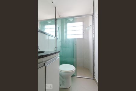 Banheiro de apartamento para alugar com 2 quartos, 60m² em Vila João Jorge, Campinas