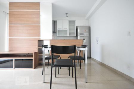 Apartamento para alugar com 47m², 2 quartos e 1 vagamesa de jantar