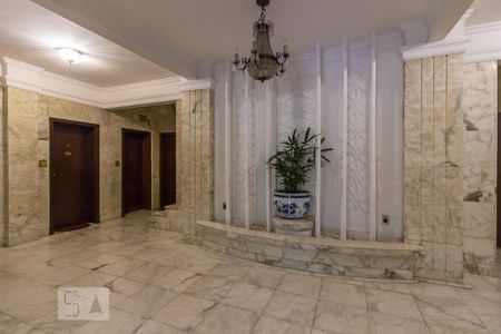Apartamento à venda com 134m², 4 quartos e 1 vaga Apartamento à venda com 134m², 4 quartos e 1 vagaHall de entrada