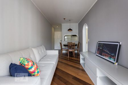 Sala de apartamento para alugar com 1 quarto, 45m² em Indianópolis, São Paulo