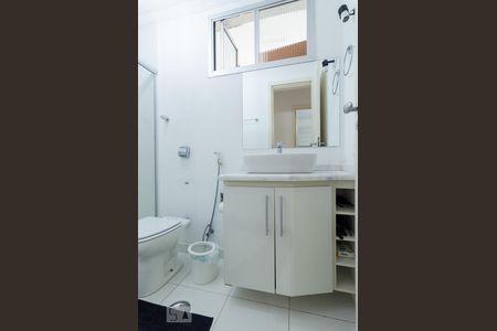 Banheiro de apartamento à venda com 2 quartos, 75m² em Bosque, Campinas