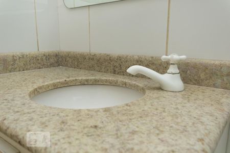 Detalhe do banheiro de apartamento para alugar com 1 quarto, 50m² em Vila Mascote, São Paulo