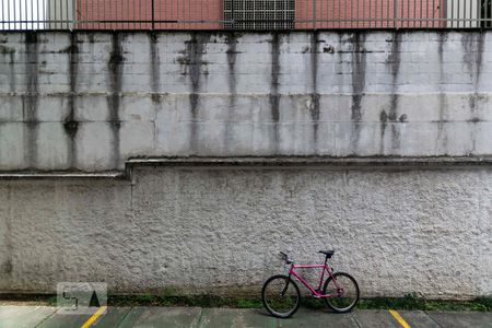 Apartamento para alugar com 70m², 2 quartos e sem vagaVista