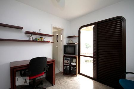 Apartamento à venda com 200m², 3 quartos e 3 vagasSuíte 2