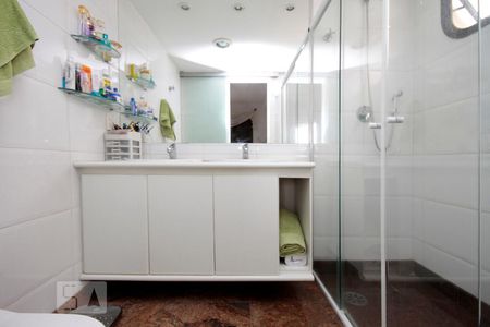 Apartamento à venda com 200m², 3 quartos e 3 vagasBanheiro da Suíte 3