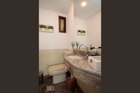 Apartamento à venda com 200m², 3 quartos e 3 vagasLavabo