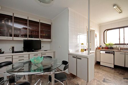 Apartamento à venda com 200m², 3 quartos e 3 vagasCopa / Cozinha