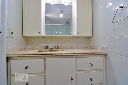 Apartamento para alugar com 160m², 3 quartos e 2 vagasBanheiro da Suíte 1