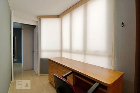 Apartamento para alugar com 160m², 3 quartos e 2 vagasEscritório