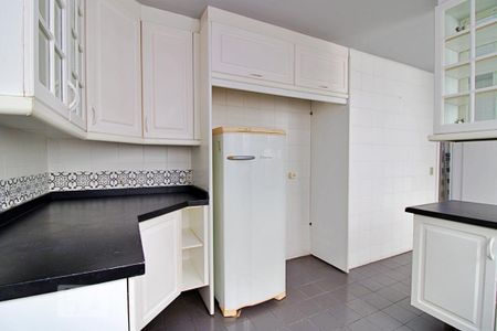 Apartamento para alugar com 160m², 3 quartos e 2 vagasCozinha