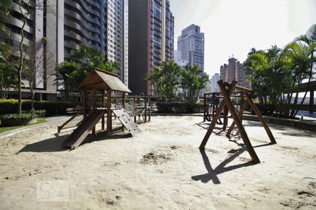 Apartamento para alugar com 160m², 3 quartos e 2 vagasÁrea Comum - Playground