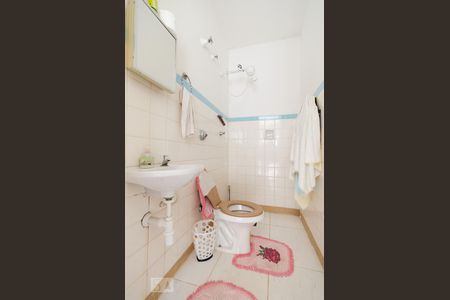 Casa para alugar com 338m², 3 quartos e 3 vagasBanheiro de serviço