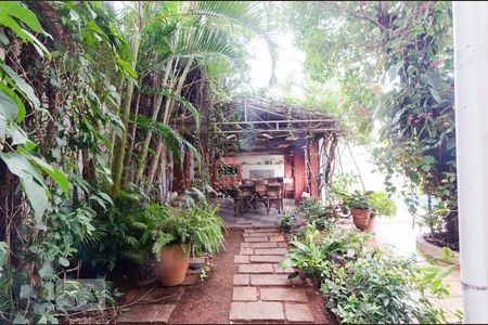 Casa para alugar com 338m², 3 quartos e 3 vagasÁrea externa